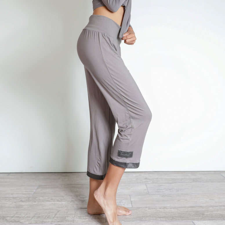 Faceplant Dreams Capri Pants